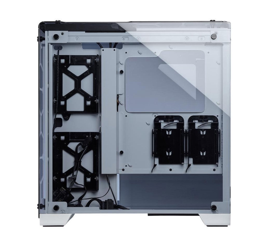 Corsair Crystal 570X RGB – product view 4